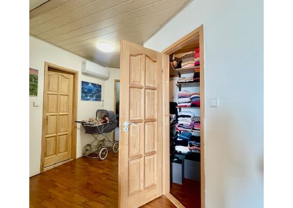 Predaj 5 izbový rodinný dom v obci Rohovce, neďaleko R7, len 8km od Šamorína