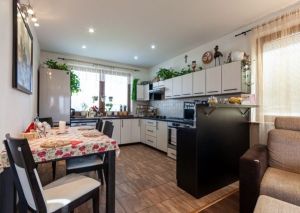 Na predaj 3 izbový rodinný dom v obci Holice pri R7, Dunajská Streda, Trnavský kraj