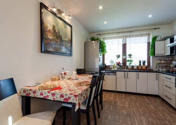 Na predaj 3 izbový rodinný dom v obci Holice pri R7, Dunajská Streda, Trnavský kraj