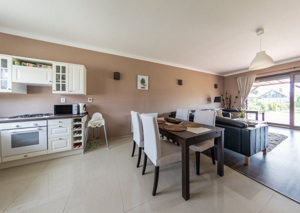 Predaj úžasného bungalovu v prihraničnej obci Medveďov.