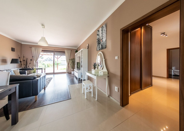 Predaj úžasného bungalovu v prihraničnej obci Medveďov.