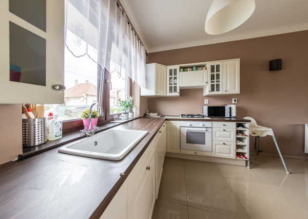 Predaj úžasného bungalovu v prihraničnej obci Medveďov.