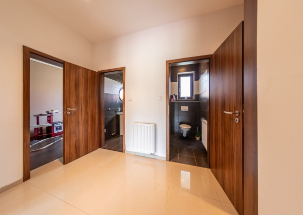 Predaj úžasného bungalovu v prihraničnej obci Medveďov.