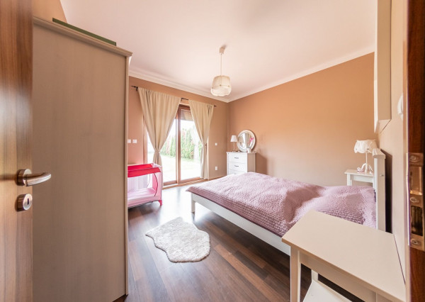 Predaj úžasného bungalovu v prihraničnej obci Medveďov.