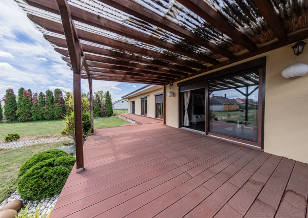 Predaj úžasného bungalovu v prihraničnej obci Medveďov.