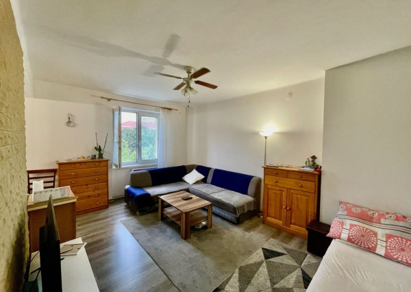 REZERVOVANÉ - predaj 2 izb. byt v Šamoríne, Školská ul.