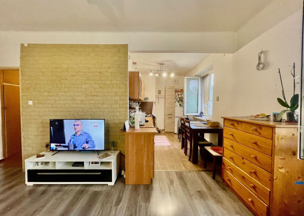 REZERVOVANÉ - predaj 2 izb. byt v Šamoríne, Školská ul.