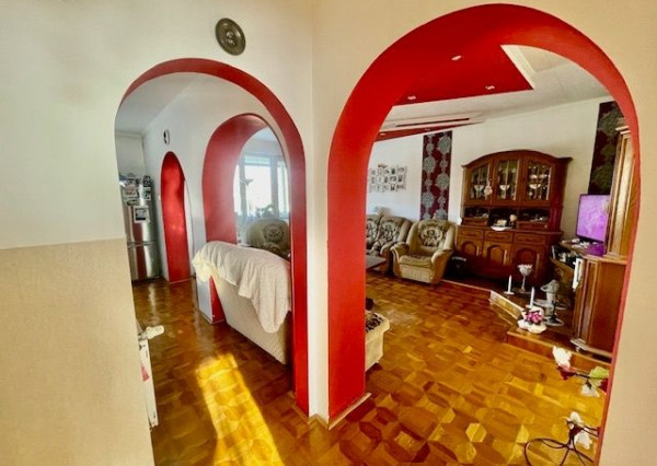 LEHNICE - Veľký Lég, na predaj veľký 3. izb. byt aj s garážou