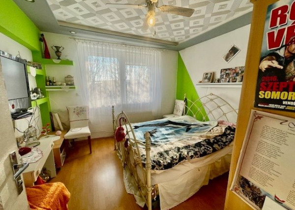 LEHNICE - Veľký Lég, na predaj veľký 3. izb. byt aj s garážou