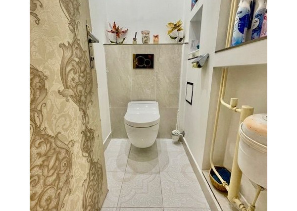 LEHNICE - Veľký Lég, na predaj veľký 3. izb. byt aj s garážou