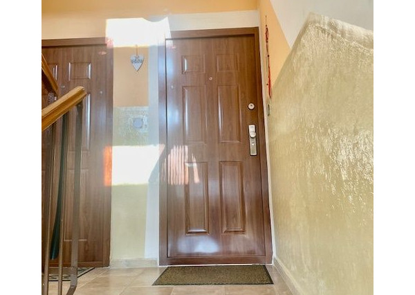 LEHNICE - Veľký Lég, na predaj veľký 3. izb. byt aj s garážou