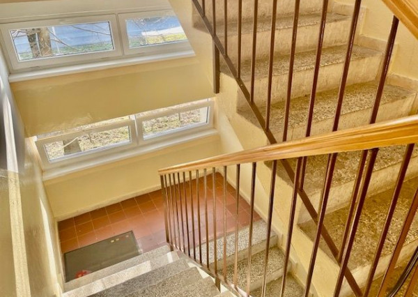 LEHNICE - Veľký Lég, na predaj veľký 3. izb. byt aj s garážou