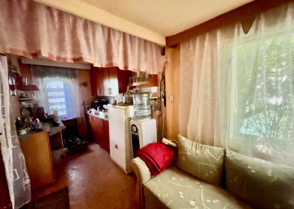 PREDAJ – pozemok s rekreačnou chatou blízku brehu Dunaja v obci Vojka nad Dunajom.