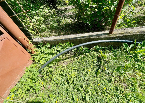 PREDAJ – pozemok s rekreačnou chatou blízku brehu Dunaja v obci Vojka nad Dunajom.