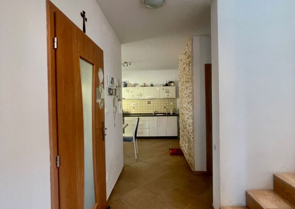 Na predaj 3 izb. rodinný dom v obci Rohovce, Dun. Streda.