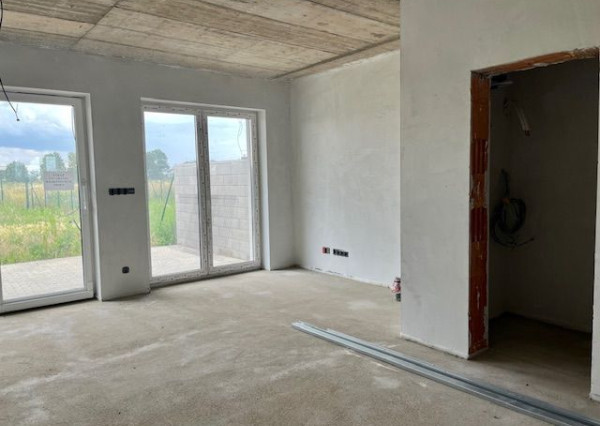 Rovinka -predaj 4 izbový byt so záhradkou.