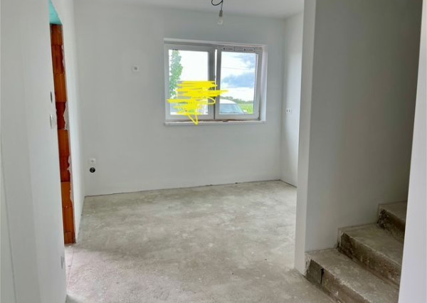 Rovinka -predaj 4 izbový byt so záhradkou.