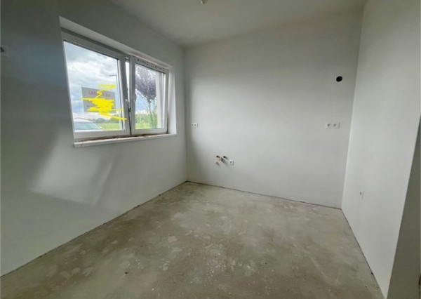 Rovinka -predaj 4 izbový byt so záhradkou.