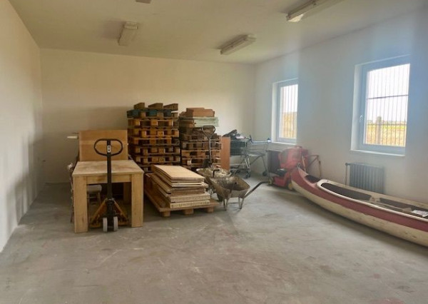 Prenájom skladového  priestoru v obci Štvrtok na Ostrove.