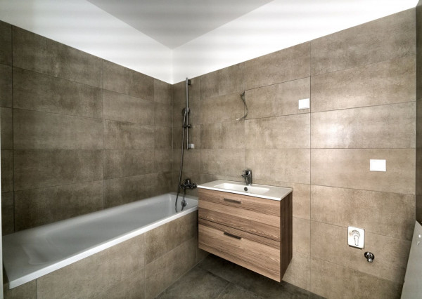 Rajka -BEZ PLATENIA PRISPEVKU: Predaj : tehlových 2-3 -izbových bytov -novostavba.