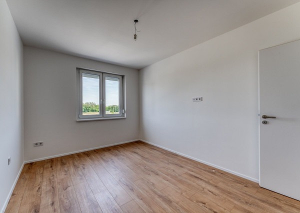 Rajka -BEZ PLATENIA PRISPEVKU: Predaj : tehlových 2-3 -izbových bytov -novostavba.