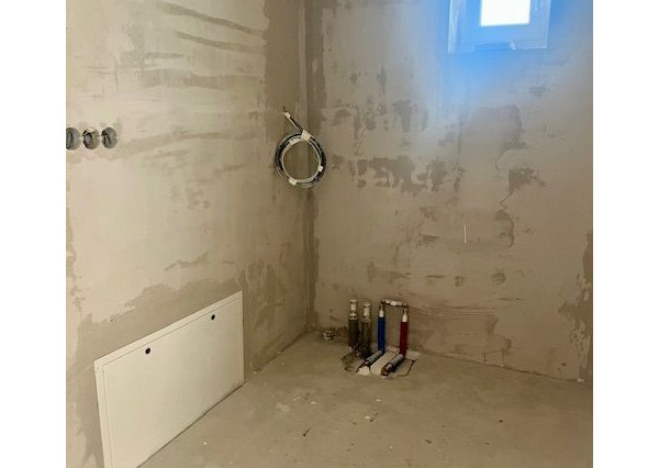 Na predaj 4 izbový bungalov v stave holodomu - obec Kyselica.