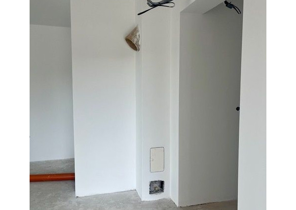 Na predaj 4 izbový bungalov v stave holodomu - obec Kyselica.