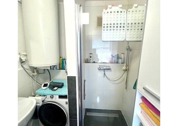 REZERVOVANÉ - Predaj 2 izb.bytu  s garážou v obci Veľké Uľany.