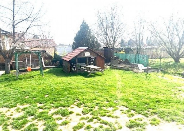 REZERVOVANÉ - Predaj 2 izb.bytu  s garážou v obci Veľké Uľany.