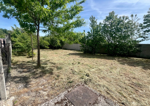 Pekný slnečný stavebný pozemok 750m2 na predaj - Gabčíkovo.