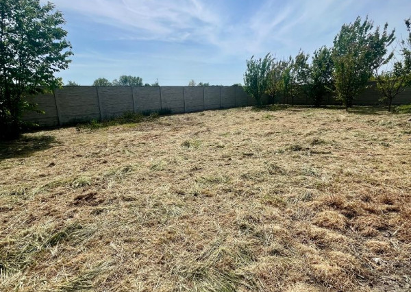 Pekný slnečný stavebný pozemok 750m2 na predaj - Gabčíkovo.