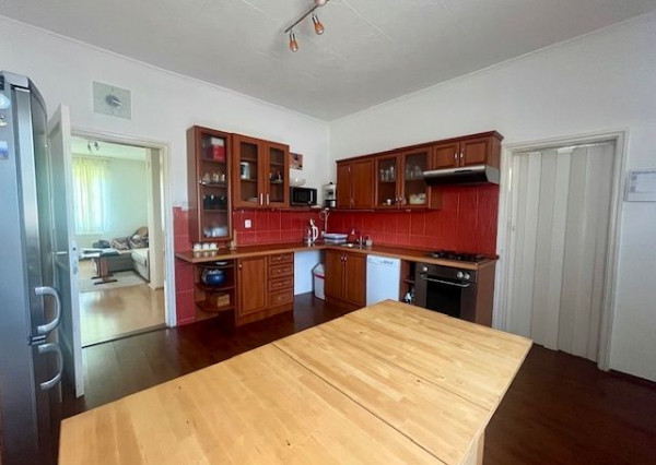 Imperium RK Vám ponúka na predaj 4 izbový rodinný dom za susednými hranicami v  HEGYESHALOME.