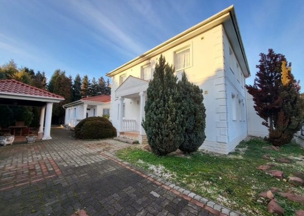 Predaj viacgeneračného domu v maďarskom meste Mosonmagyaróvár.