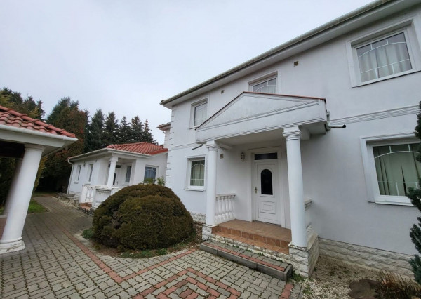 Predaj viacgeneračného domu v maďarskom meste Mosonmagyaróvár.