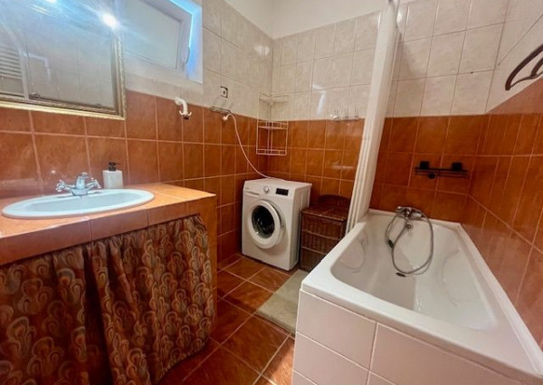 Imperium RK Vám ponúka na predaj 4 izbový rodinný dom za susednými hranicami v  HEGYESHALOME.