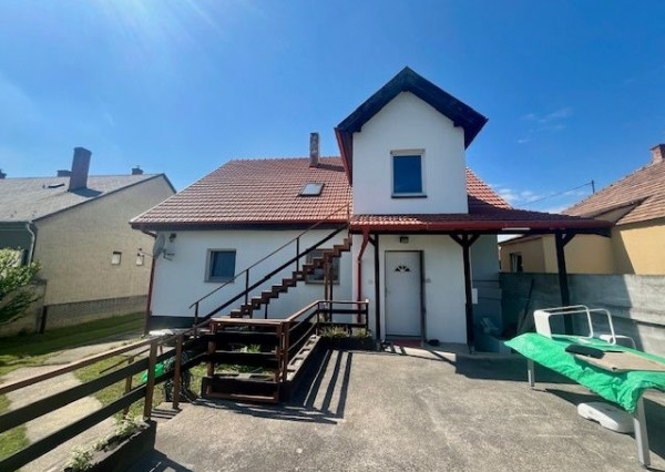 Imperium RK Vám ponúka na predaj 4 izbový rodinný dom za susednými hranicami v  HEGYESHALOME.