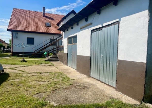 Imperium RK Vám ponúka na predaj 4 izbový rodinný dom za susednými hranicami v  HEGYESHALOME.