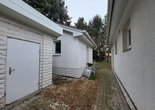 Predaj viacgeneračného domu v maďarskom meste Mosonmagyaróvár.