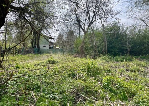 Na predaj rekreačný pozemok pri Dunaji v rekrečnej časti obce Bodíky