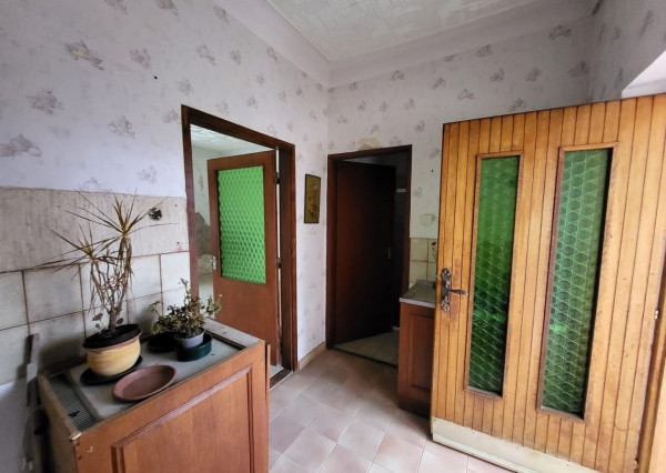 Na predaj 4izb. starší rodinný dom na 9 árovom pozemku v Maďarsku, obec Jánossomorja.