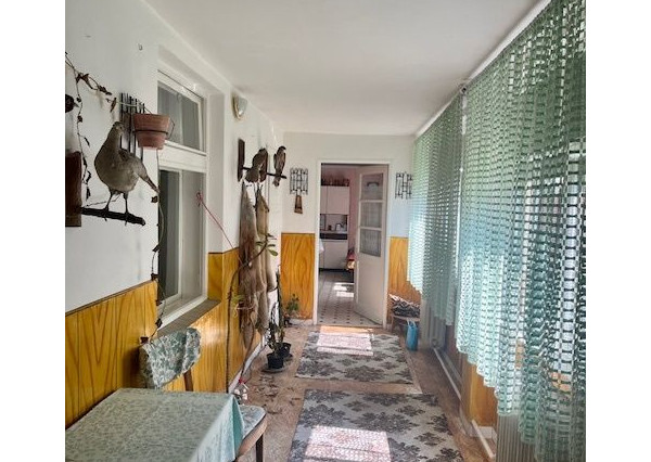 Na predaj 4izb. starší rodinný dom na 8 árovom pozemku  Lehnice -Sása.