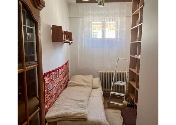 Na predaj 4izb. starší rodinný dom na 8 árovom pozemku  Lehnice -Sása.