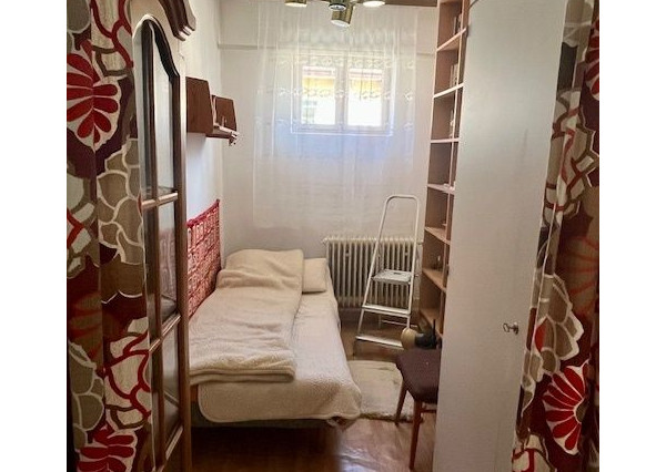 Na predaj 4izb. starší rodinný dom na 8 árovom pozemku  Lehnice -Sása.