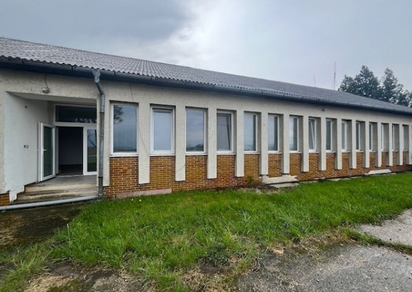 Prenájom nebytových a kancelárskych priestorov v obci Štvrtok na Ostrove.