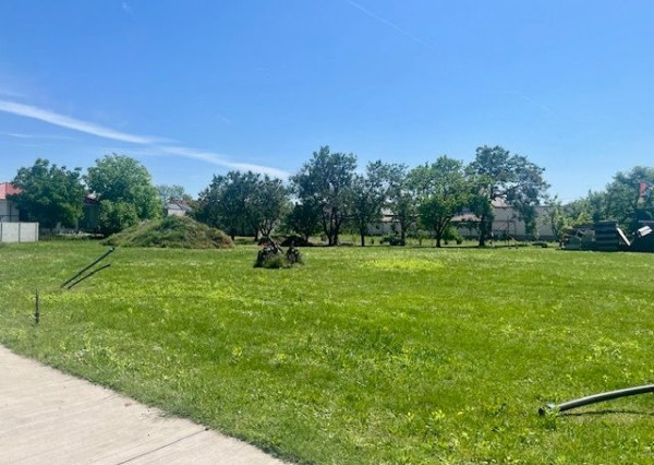 Stavebný pozemok 712m2  v obci Rohovce.