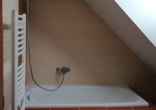 Prenájom nadštandardného 2 izb.bytu aj so zariadením v Šamoríne,Školská ul.