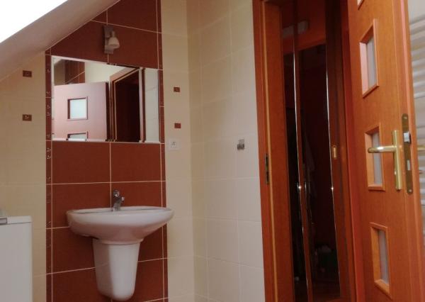 Prenájom nadštandardného 2 izb.bytu aj so zariadením v Šamoríne,Školská ul.