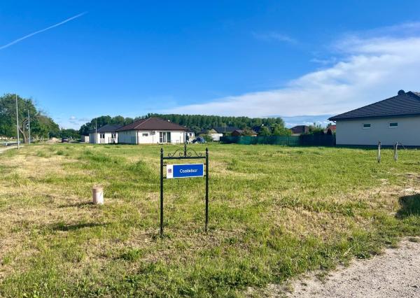 Predaj stavebné pozemky 769 m2 a 720 m2 v obci DUNASZIGET, Maďarsko - CENA : 61 eur / m2