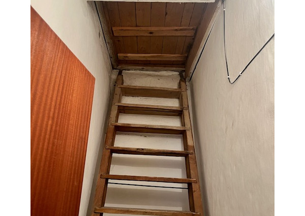 Na predaj 4 - izbový rodinný dom v obci Kalinkovo .