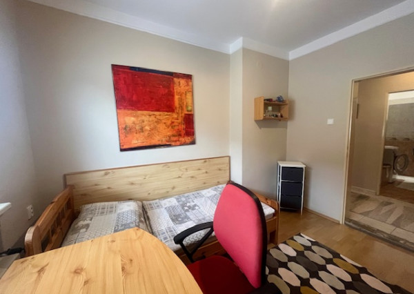 Na predaj 4 - izbový rodinný dom v obci Kalinkovo .